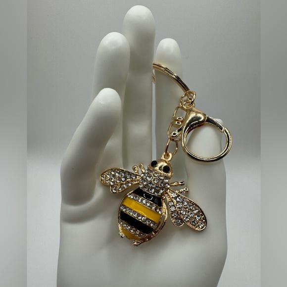 Sparkly Honeybee Keychain - Picture 5 of 8